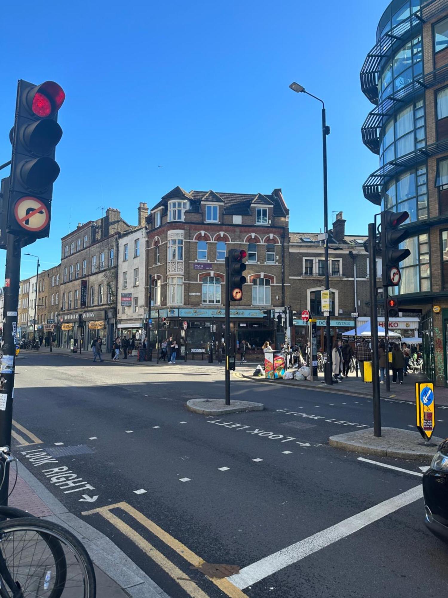 Проживание в семье Liverpool Street Blue Bedroom *